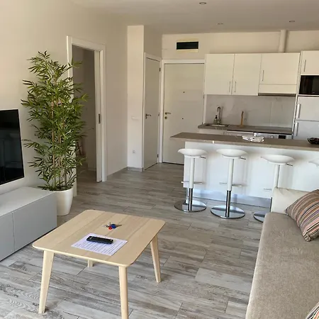 Paraiso With Mega Views, Sea And Mountain. Apartment